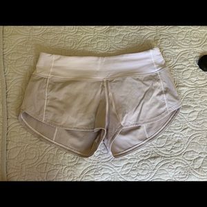 ❌sold❌Lululemon Speed up short 2.5”